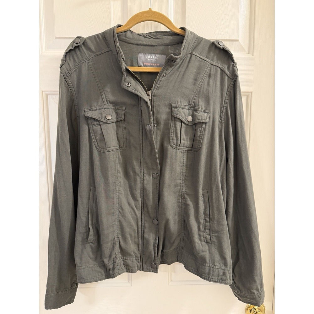 Torrid Gray Military Utility Jacket Size 2 Plus Button Zip Pockets Long Sleeve